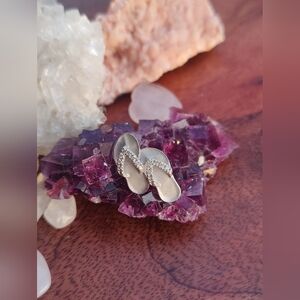 ✨14k White Gold Na Hoku Flip-Flop Earrings✨